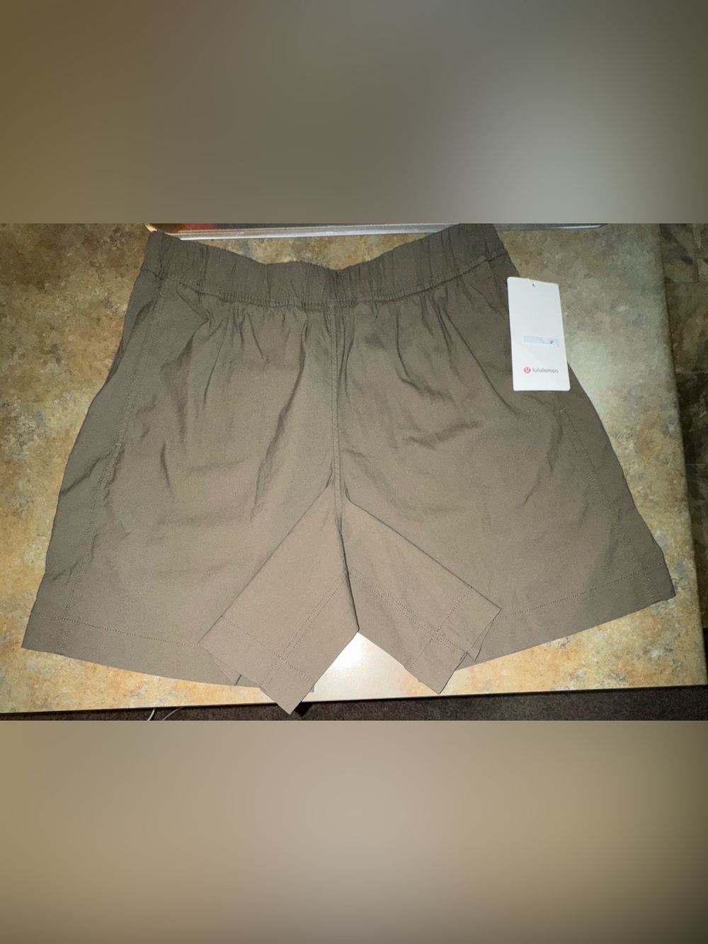 Lululemon Lululinen High Rise Relaxed Fit 7” Shorts in Olive Brown